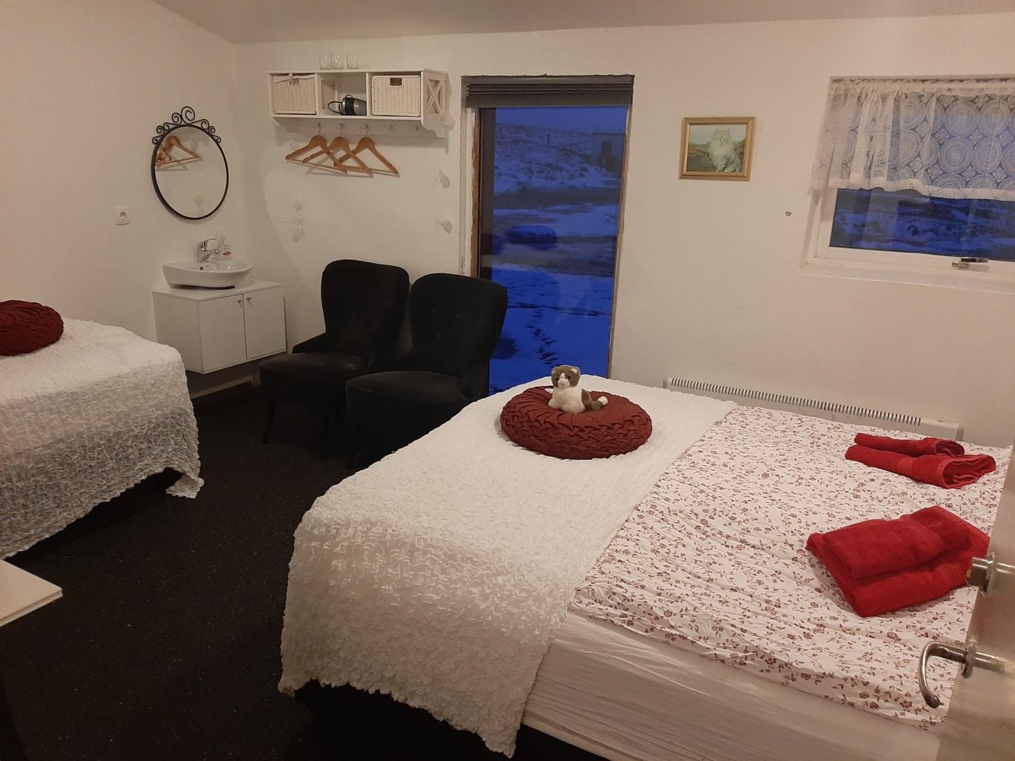Guesthouse Hólmur エクステリア 写真
